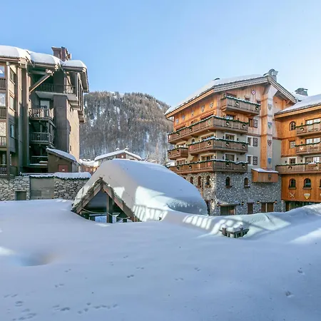 Avec Wifi Et Parking, Au Pied Des Pistes Et Au Coeur De - Fr-1-694-207